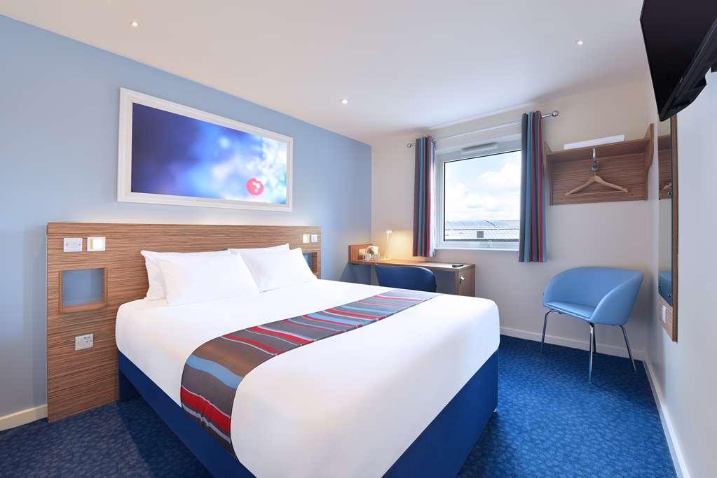 Travelodge Bromborough Port Sunlight Δωμάτιο φωτογραφία